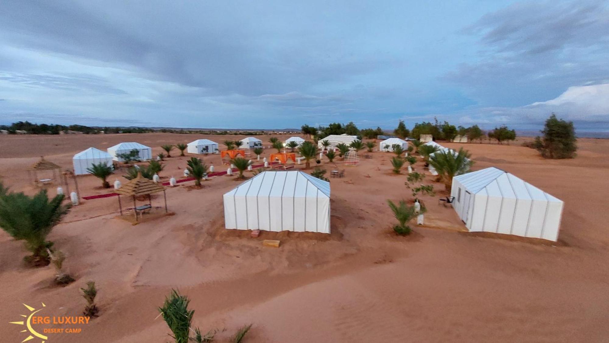 Dounia Luxury Camp Hotel เมอร์ซูกา ภายนอก รูปภาพ